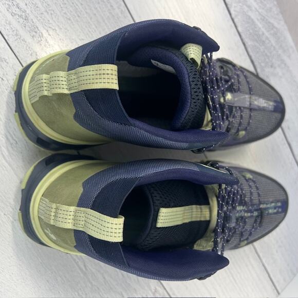 On Cloudtrax Women’s Hiking Boots 10 Purple Trail Outdoor Shoes Great Condition - Picture 3 of 10